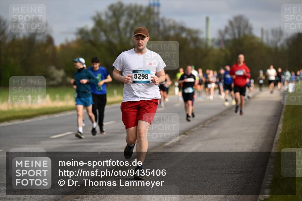 12.04.2026 - 45. Internationalen Wilhelmsburger Insellauf Dr. Thomas Lammeyer http://msf.ph/oto/9435406 12.04.2026 09:24:28 Laufen 5298 meine-sportfotos.de