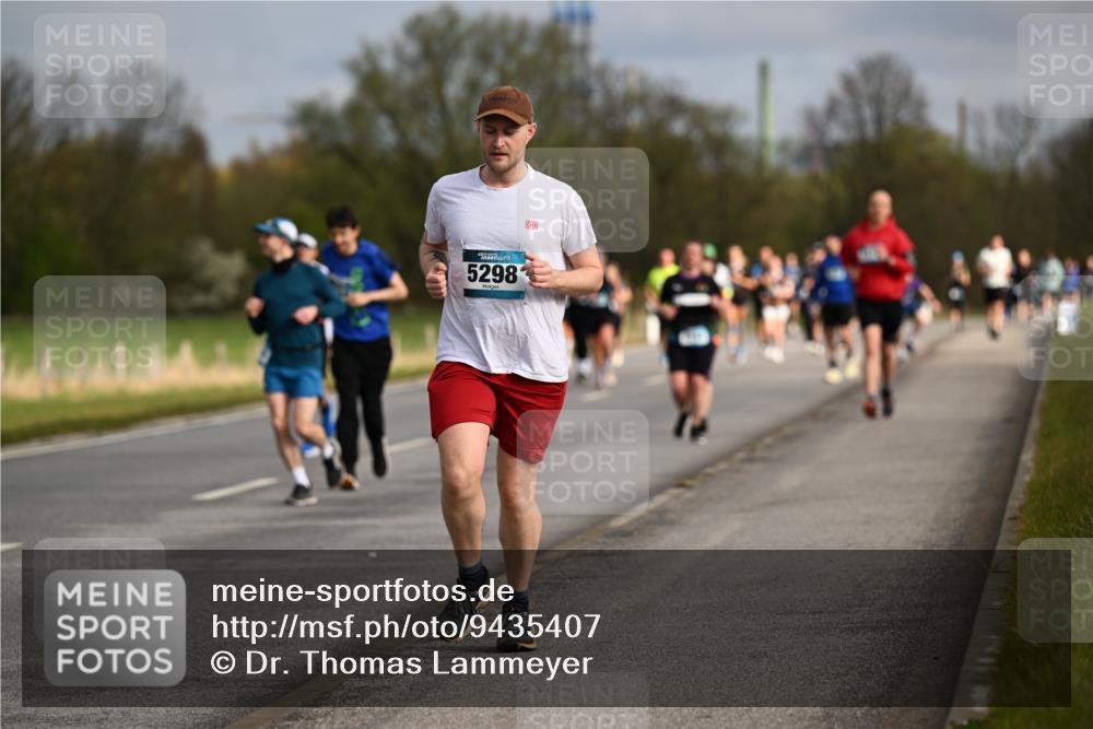 12.04.2026 - 45. Internationalen Wilhelmsburger Insellauf Dr. Thomas Lammeyer http://msf.ph/oto/9435407 12.04.2026 09:24:28 Laufen 5298 meine-sportfotos.de