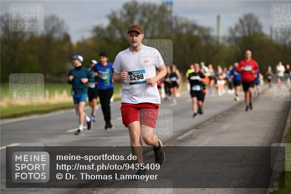 12.04.2026 - 45. Internationalen Wilhelmsburger Insellauf Dr. Thomas Lammeyer http://msf.ph/oto/9435409 12.04.2026 09:24:28 Laufen 5298 meine-sportfotos.de