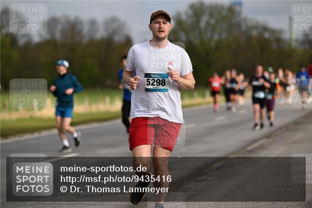 12.04.2026 - 45. Internationalen Wilhelmsburger Insellauf Dr. Thomas Lammeyer http://msf.ph/oto/9435416 12.04.2026 09:24:29 Laufen 5298 meine-sportfotos.de