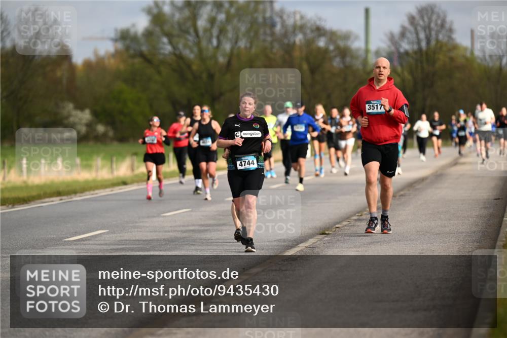 12.04.2026 - 45. Internationalen Wilhelmsburger Insellauf Dr. Thomas Lammeyer http://msf.ph/oto/9435430 12.04.2026 09:24:33 Laufen 4744, 3517 meine-sportfotos.de