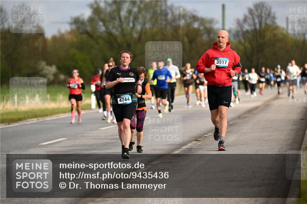 12.04.2026 - 45. Internationalen Wilhelmsburger Insellauf Dr. Thomas Lammeyer http://msf.ph/oto/9435436 12.04.2026 09:24:34 Laufen 4744, 3517 meine-sportfotos.de