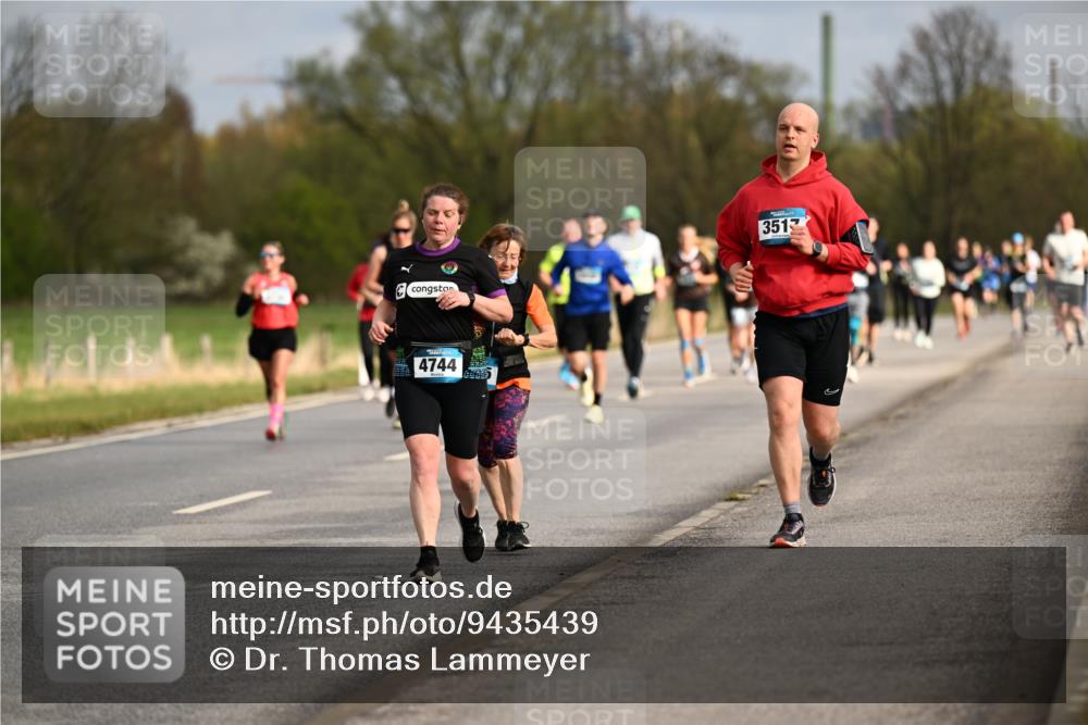 12.04.2026 - 45. Internationalen Wilhelmsburger Insellauf Dr. Thomas Lammeyer http://msf.ph/oto/9435439 12.04.2026 09:24:35 Laufen 4744, 3512 meine-sportfotos.de