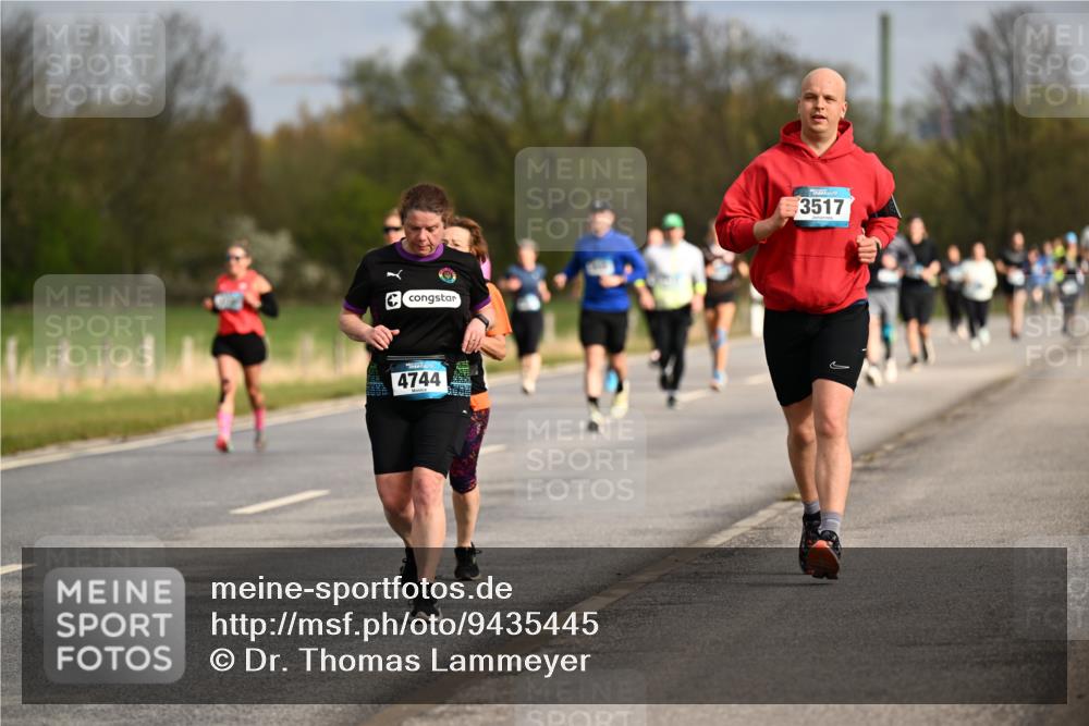 12.04.2026 - 45. Internationalen Wilhelmsburger Insellauf Dr. Thomas Lammeyer http://msf.ph/oto/9435445 12.04.2026 09:24:36 Laufen 4744, 3517 meine-sportfotos.de