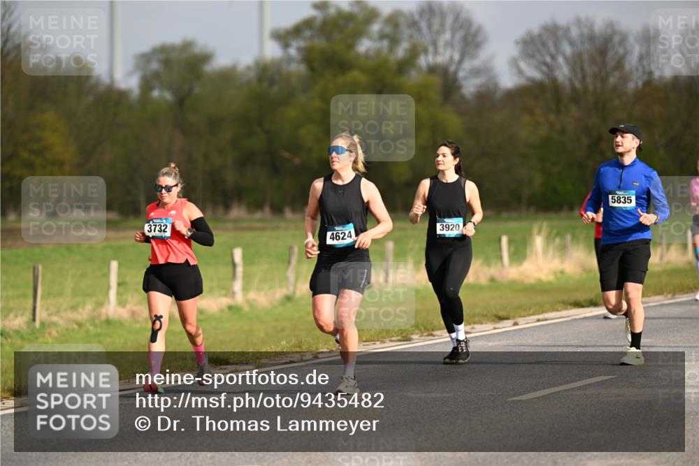 12.04.2026 - 45. Internationalen Wilhelmsburger Insellauf Dr. Thomas Lammeyer http://msf.ph/oto/9435482 12.04.2026 09:24:42 Laufen 3732, 4624, 3920, 5835 meine-sportfotos.de