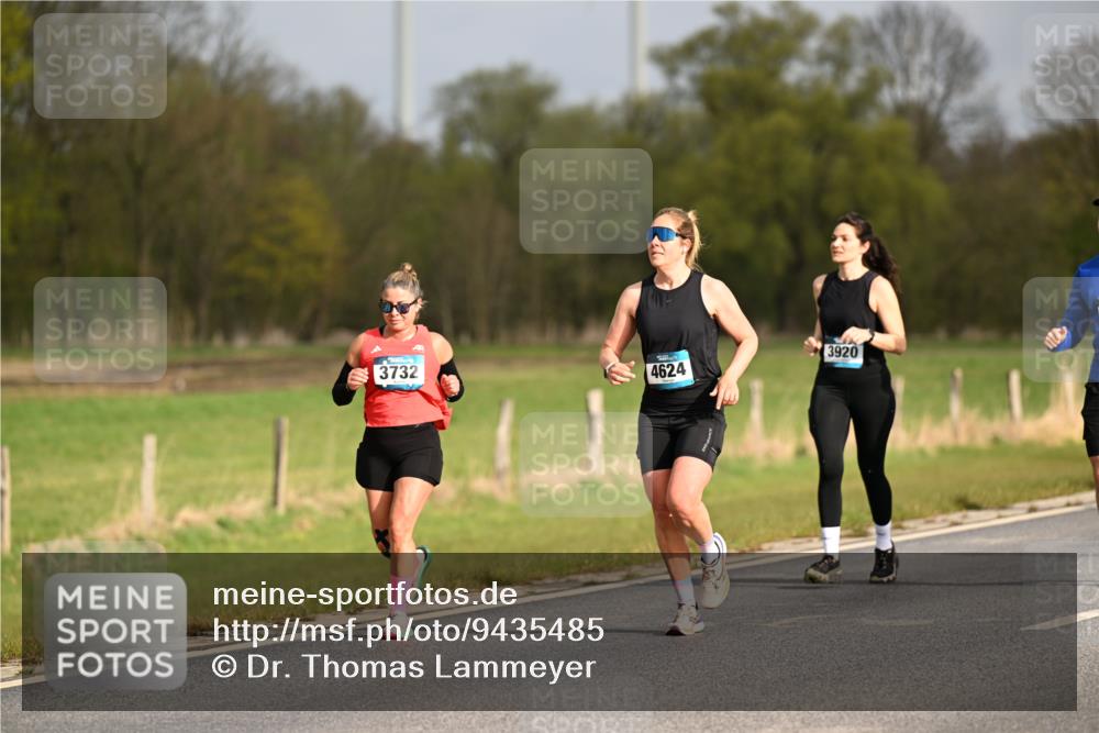 12.04.2026 - 45. Internationalen Wilhelmsburger Insellauf Dr. Thomas Lammeyer http://msf.ph/oto/9435485 12.04.2026 09:24:43 Laufen 3732, 4624, 3920 meine-sportfotos.de