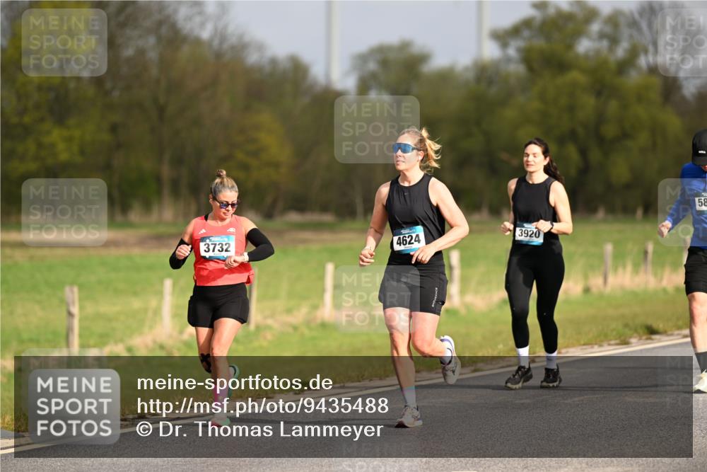 12.04.2026 - 45. Internationalen Wilhelmsburger Insellauf Dr. Thomas Lammeyer http://msf.ph/oto/9435488 12.04.2026 09:24:43 Laufen 3732, 4624, 3920, 58 meine-sportfotos.de