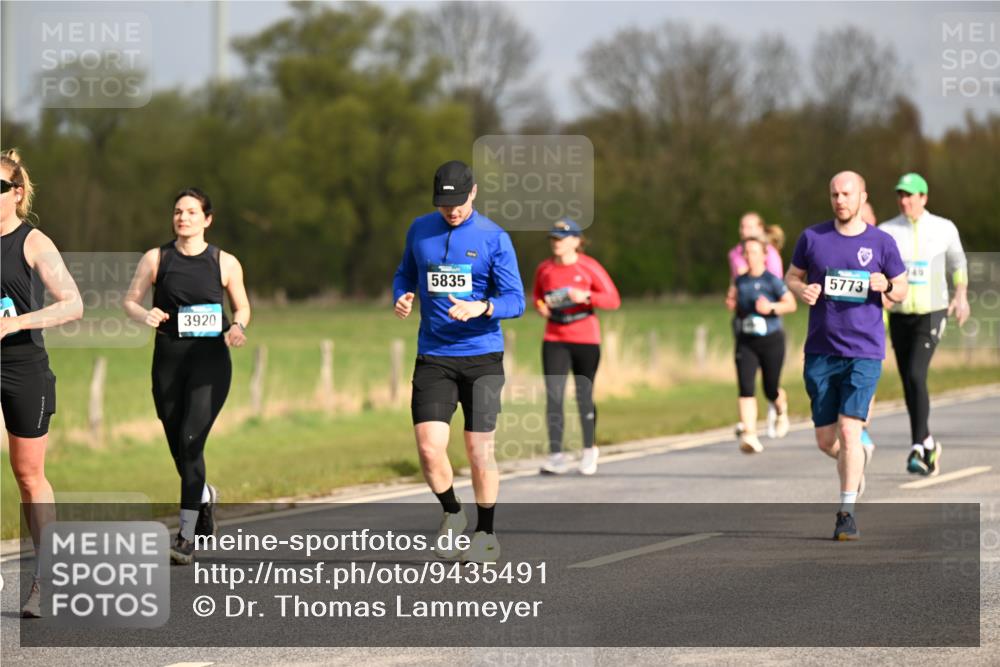 12.04.2026 - 45. Internationalen Wilhelmsburger Insellauf Dr. Thomas Lammeyer http://msf.ph/oto/9435491 12.04.2026 09:24:44 Laufen 5835, 5773, 3920 meine-sportfotos.de
