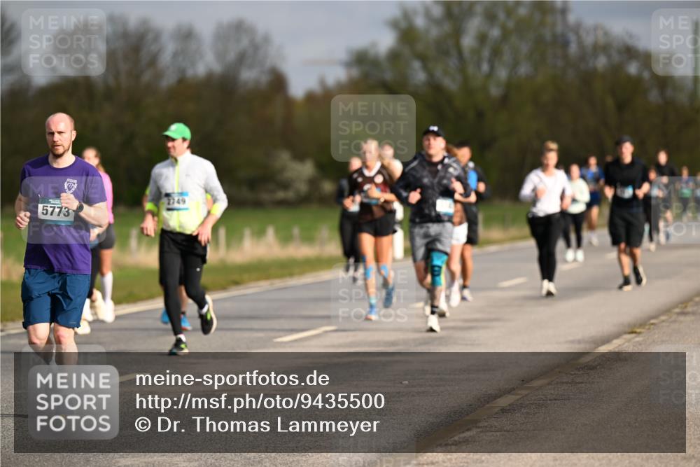 12.04.2026 - 45. Internationalen Wilhelmsburger Insellauf Dr. Thomas Lammeyer http://msf.ph/oto/9435500 12.04.2026 09:24:45 Laufen 2749, 5773 meine-sportfotos.de