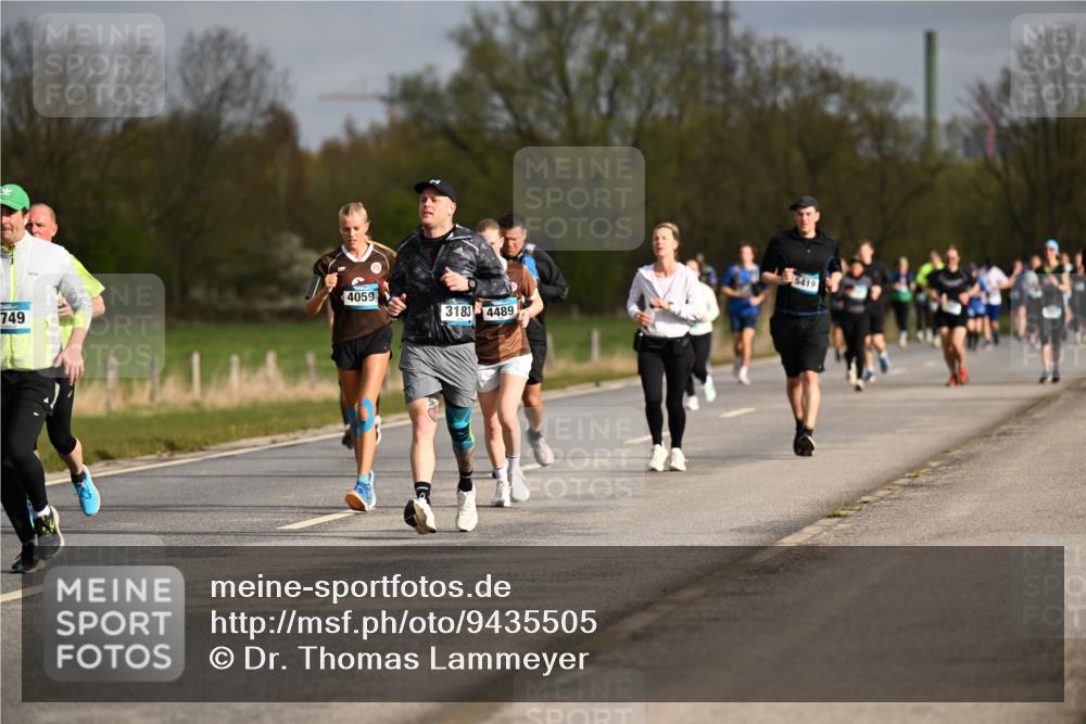 12.04.2026 - 45. Internationalen Wilhelmsburger Insellauf Dr. Thomas Lammeyer http://msf.ph/oto/9435505 12.04.2026 09:24:46 Laufen 749, 4059, 3183, 4489, 5419 meine-sportfotos.de