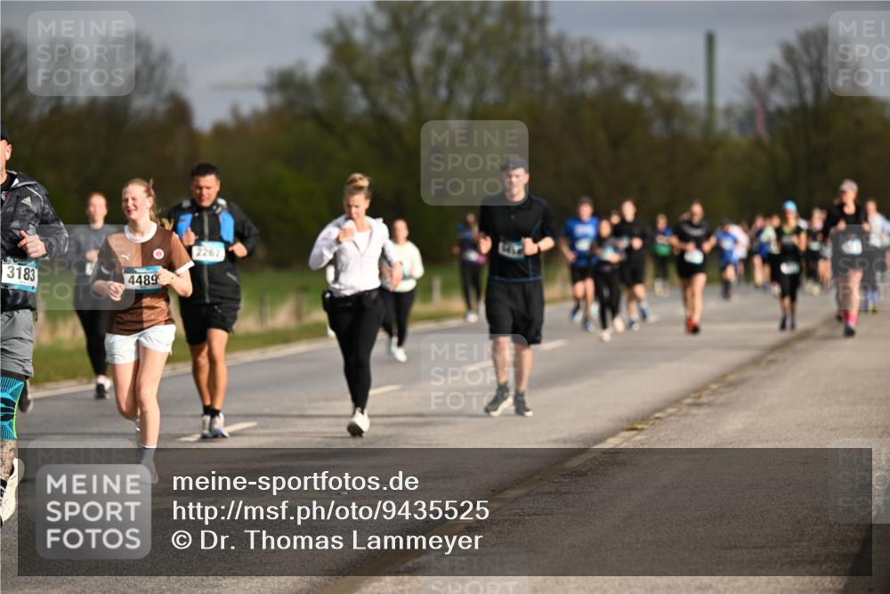 12.04.2026 - 45. Internationalen Wilhelmsburger Insellauf Dr. Thomas Lammeyer http://msf.ph/oto/9435525 12.04.2026 09:24:50 Laufen 3183, 4489, 2267 meine-sportfotos.de