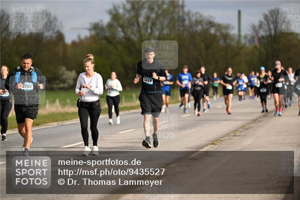12.04.2026 - 45. Internationalen Wilhelmsburger Insellauf Dr. Thomas Lammeyer http://msf.ph/oto/9435527 12.04.2026 09:24:51 Laufen 197, 2267, 5419 meine-sportfotos.de