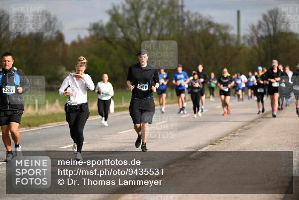 12.04.2026 - 45. Internationalen Wilhelmsburger Insellauf Dr. Thomas Lammeyer http://msf.ph/oto/9435531 12.04.2026 09:24:52 Laufen 2267, 5419 meine-sportfotos.de