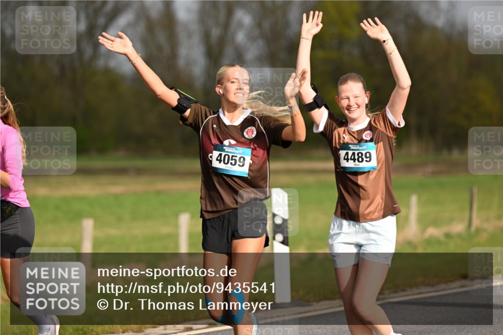 12.04.2026 - 45. Internationalen Wilhelmsburger Insellauf Dr. Thomas Lammeyer http://msf.ph/oto/9435541 12.04.2026 09:24:55 Laufen 4059, 4489 meine-sportfotos.de