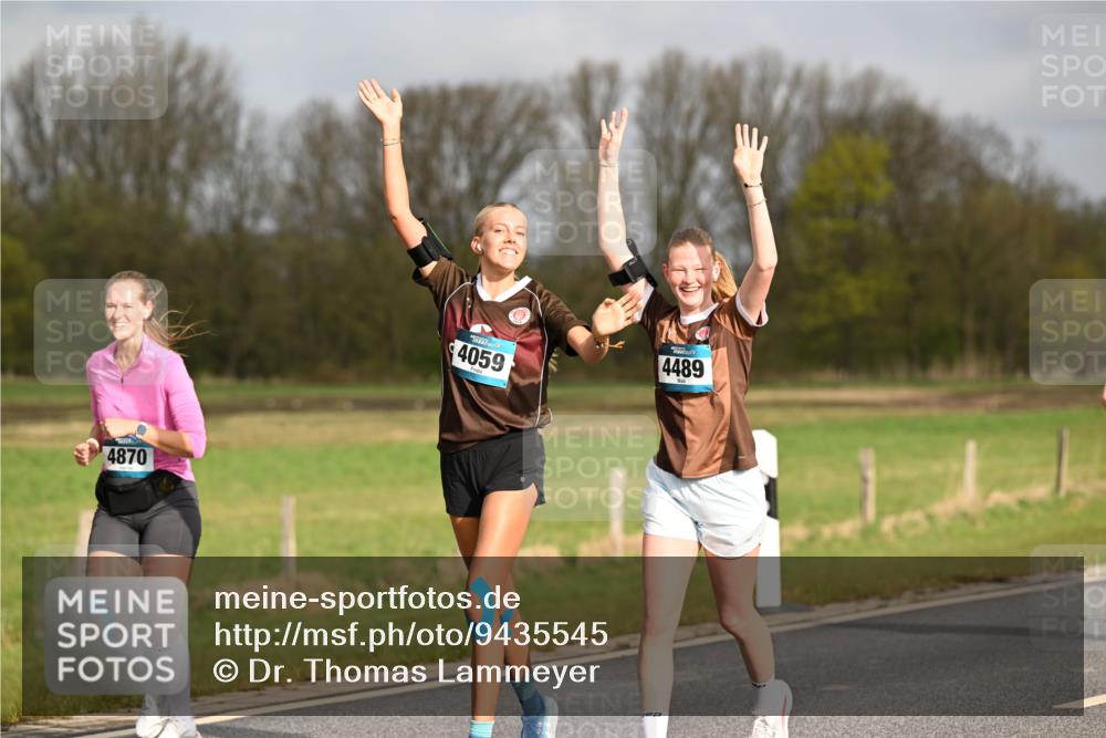 12.04.2026 - 45. Internationalen Wilhelmsburger Insellauf Dr. Thomas Lammeyer http://msf.ph/oto/9435545 12.04.2026 09:24:55 Laufen 4870, 4059, 4489 meine-sportfotos.de