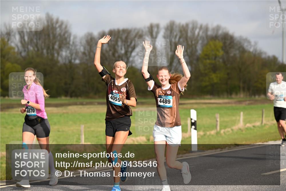 12.04.2026 - 45. Internationalen Wilhelmsburger Insellauf Dr. Thomas Lammeyer http://msf.ph/oto/9435546 12.04.2026 09:24:55 Laufen 4870, 4059, 3570, 4489 meine-sportfotos.de