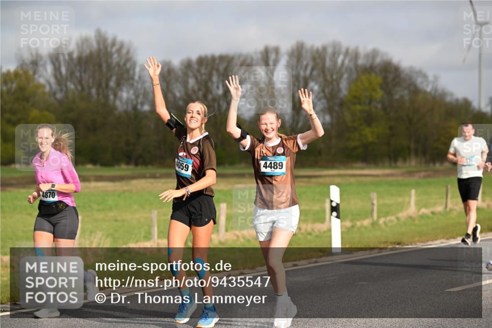 12.04.2026 - 45. Internationalen Wilhelmsburger Insellauf Dr. Thomas Lammeyer http://msf.ph/oto/9435547 12.04.2026 09:24:56 Laufen 4870, 4059, 4489, 3570 meine-sportfotos.de