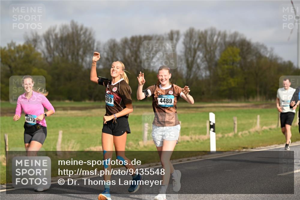 12.04.2026 - 45. Internationalen Wilhelmsburger Insellauf Dr. Thomas Lammeyer http://msf.ph/oto/9435548 12.04.2026 09:24:56 Laufen 4870, 059, 4489, 3570 meine-sportfotos.de