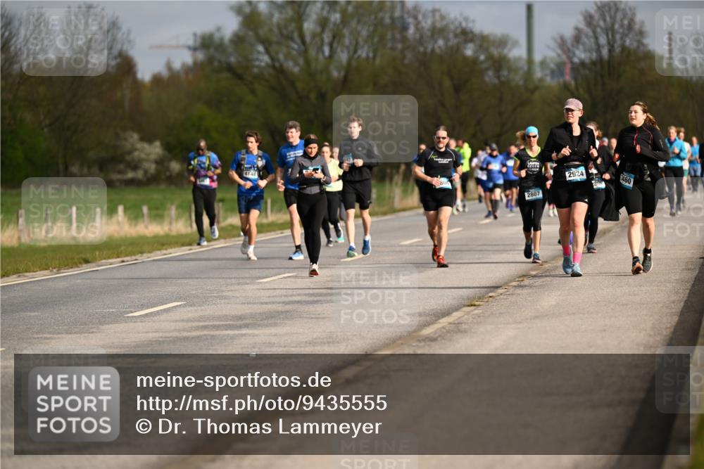 12.04.2026 - 45. Internationalen Wilhelmsburger Insellauf Dr. Thomas Lammeyer http://msf.ph/oto/9435555 12.04.2026 09:24:58 Laufen 4148, 1, 806, 2807, 2924, 800, 3460 meine-sportfotos.de