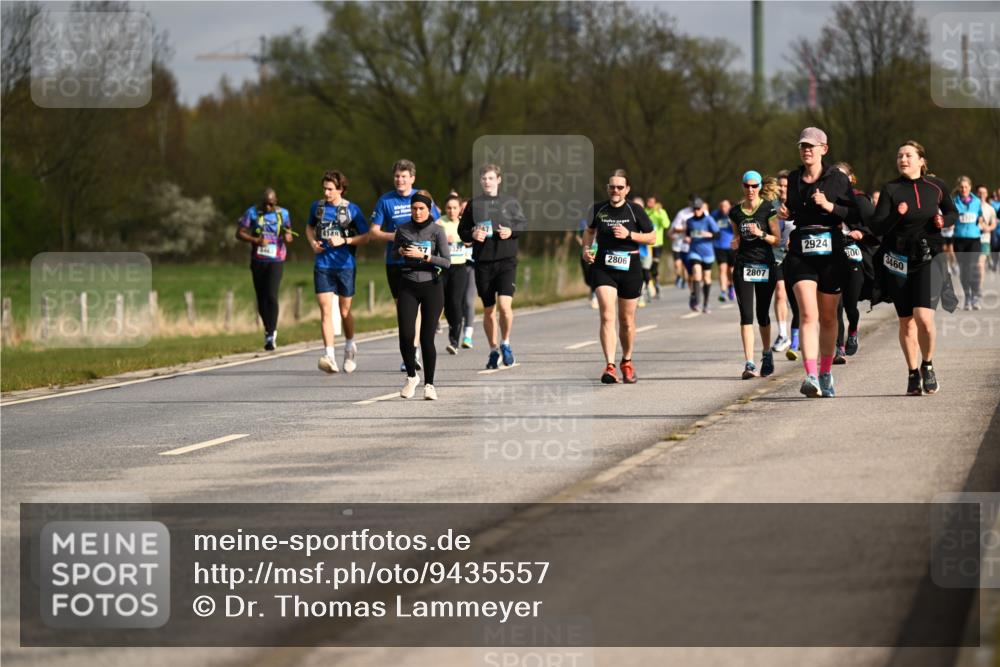 12.04.2026 - 45. Internationalen Wilhelmsburger Insellauf Dr. Thomas Lammeyer http://msf.ph/oto/9435557 12.04.2026 09:24:58 Laufen 3445, 2924, 300, 47, 3460, 2806, 2807 meine-sportfotos.de