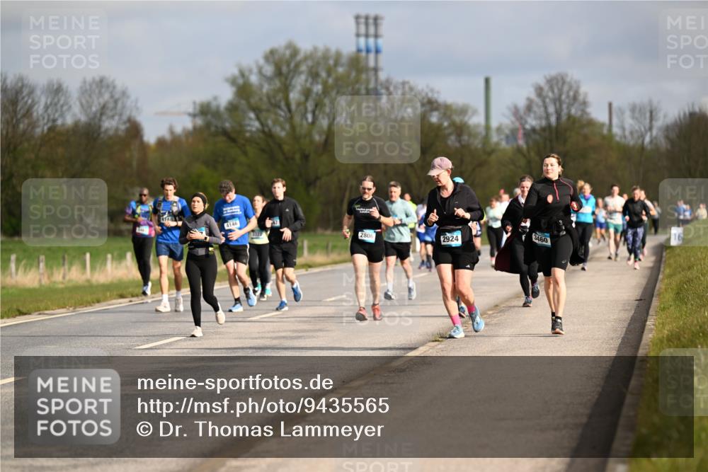 12.04.2026 - 45. Internationalen Wilhelmsburger Insellauf Dr. Thomas Lammeyer http://msf.ph/oto/9435565 12.04.2026 09:25:00 Laufen 4146, 2806, 2924, 3460, 16 meine-sportfotos.de