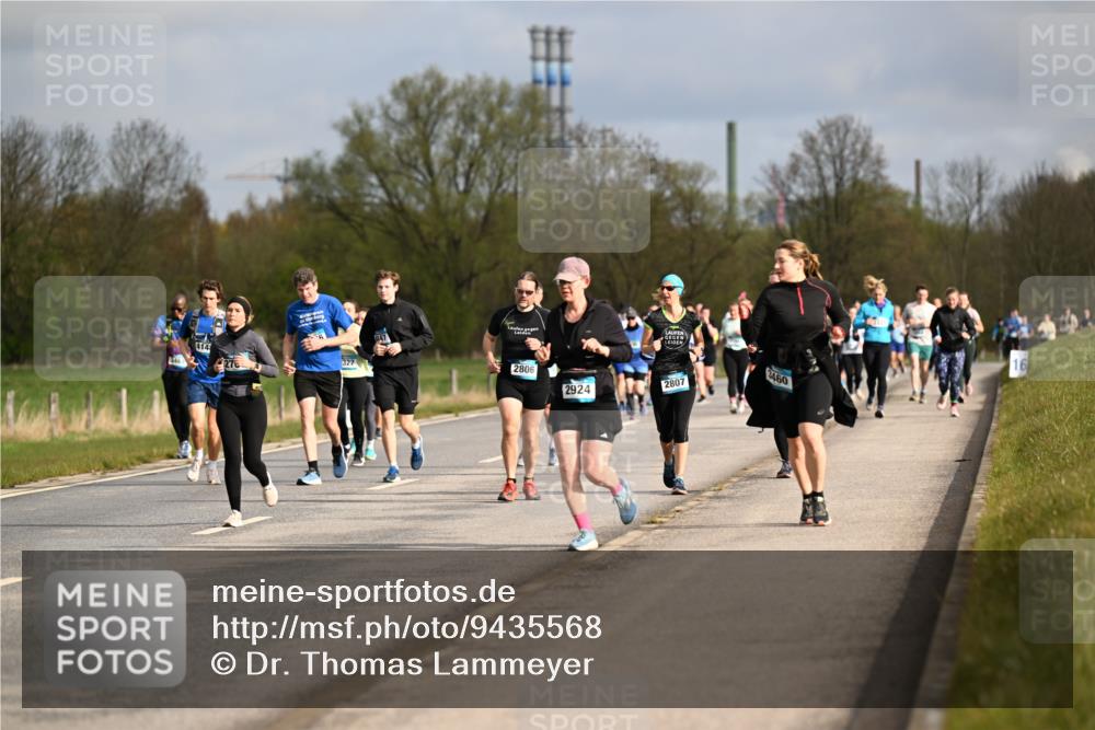 12.04.2026 - 45. Internationalen Wilhelmsburger Insellauf Dr. Thomas Lammeyer http://msf.ph/oto/9435568 12.04.2026 09:25:01 Laufen 414, 2806, 276, 2807, 3460, 2924, 16 meine-sportfotos.de
