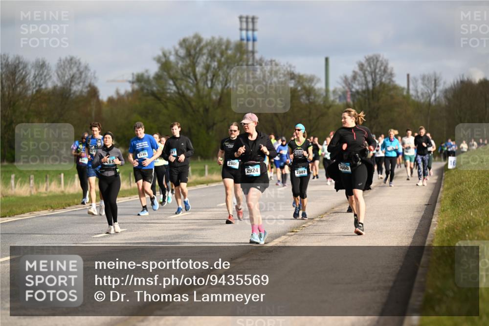 12.04.2026 - 45. Internationalen Wilhelmsburger Insellauf Dr. Thomas Lammeyer http://msf.ph/oto/9435569 12.04.2026 09:25:01 Laufen 4146, 67, 2806, 2924, 3460, 16, 2807 meine-sportfotos.de