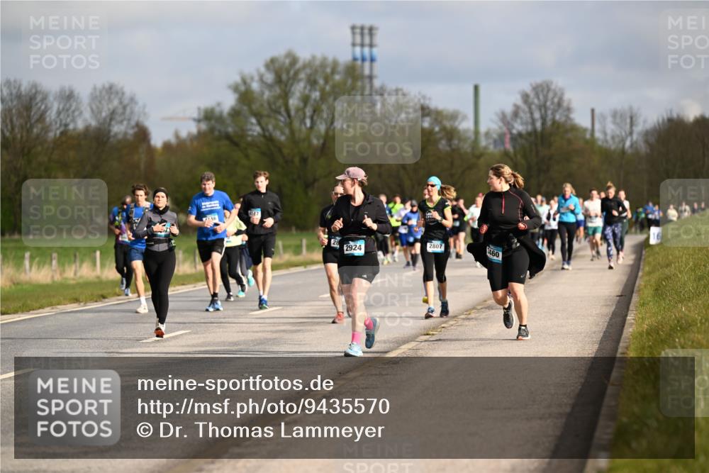 12.04.2026 - 45. Internationalen Wilhelmsburger Insellauf Dr. Thomas Lammeyer http://msf.ph/oto/9435570 12.04.2026 09:25:01 Laufen 46, 4147, 2807, 460, 28, 2924, 16 meine-sportfotos.de