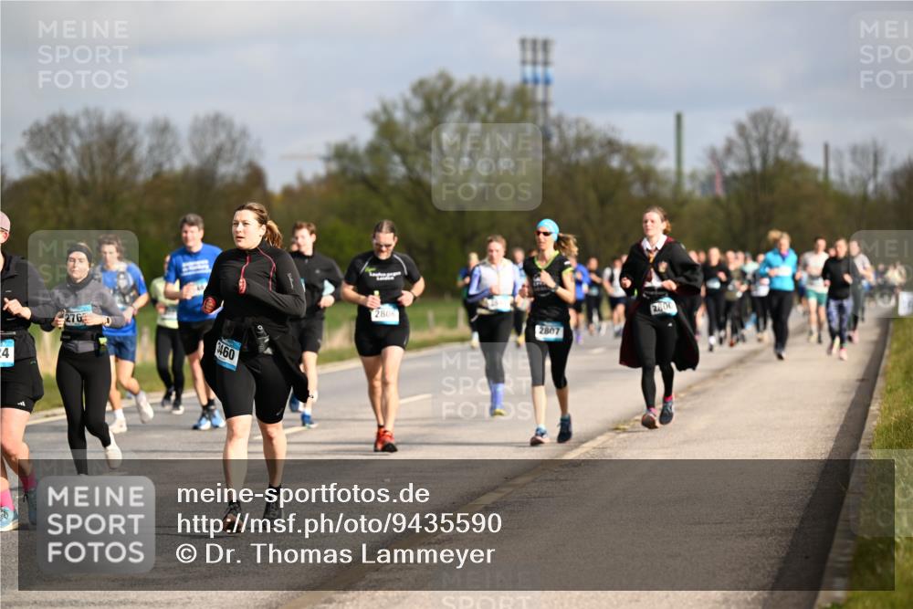 12.04.2026 - 45. Internationalen Wilhelmsburger Insellauf Dr. Thomas Lammeyer http://msf.ph/oto/9435590 12.04.2026 09:25:05 Laufen 4, 276, 460, 2806, 2800, 2807 meine-sportfotos.de
