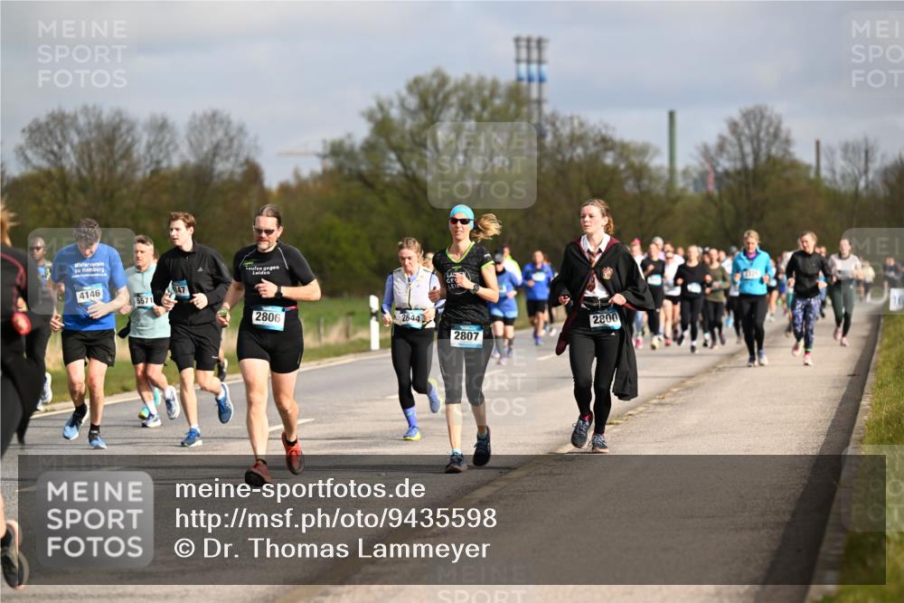 12.04.2026 - 45. Internationalen Wilhelmsburger Insellauf Dr. Thomas Lammeyer http://msf.ph/oto/9435598 12.04.2026 09:25:07 Laufen 4146, 5571, 147, 2806, 2644, 2800, 2807, 2225, 16 meine-sportfotos.de