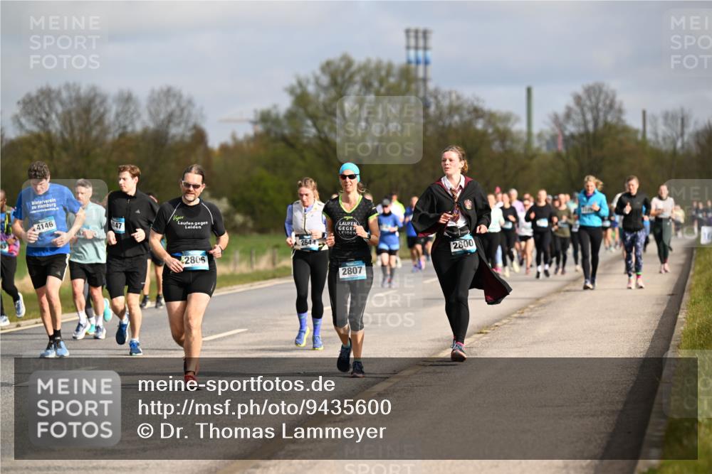 12.04.2026 - 45. Internationalen Wilhelmsburger Insellauf Dr. Thomas Lammeyer http://msf.ph/oto/9435600 12.04.2026 09:25:07 Laufen 4146, 147, 2806, 2644, 2807, 2800 meine-sportfotos.de