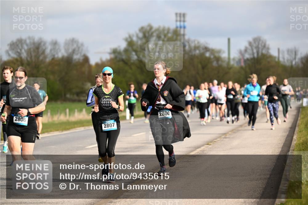 12.04.2026 - 45. Internationalen Wilhelmsburger Insellauf Dr. Thomas Lammeyer http://msf.ph/oto/9435615 12.04.2026 09:25:09 Laufen 2806, 2800, 2807 meine-sportfotos.de