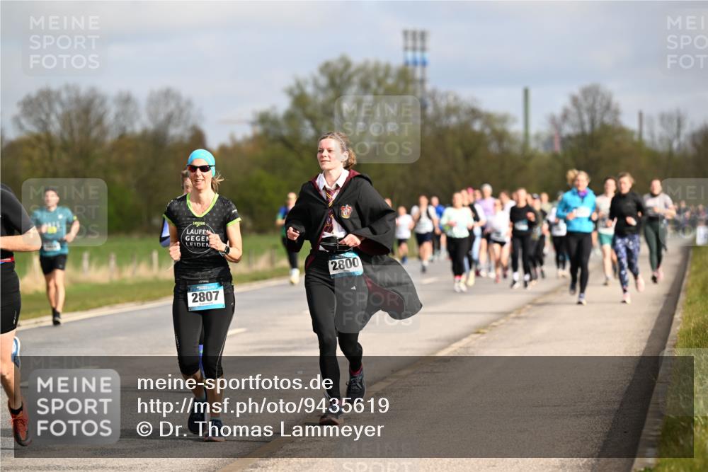 12.04.2026 - 45. Internationalen Wilhelmsburger Insellauf Dr. Thomas Lammeyer http://msf.ph/oto/9435619 12.04.2026 09:25:10 Laufen 2807, 2800 meine-sportfotos.de