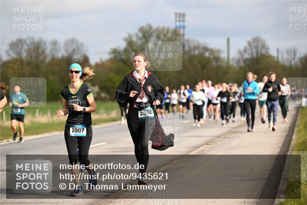 12.04.2026 - 45. Internationalen Wilhelmsburger Insellauf Dr. Thomas Lammeyer http://msf.ph/oto/9435621 12.04.2026 09:25:10 Laufen 2807, 2800 meine-sportfotos.de