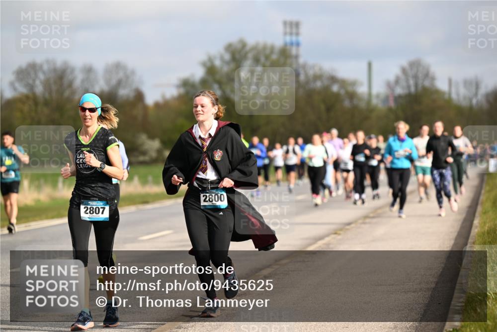 12.04.2026 - 45. Internationalen Wilhelmsburger Insellauf Dr. Thomas Lammeyer http://msf.ph/oto/9435625 12.04.2026 09:25:11 Laufen 2807, 2800 meine-sportfotos.de