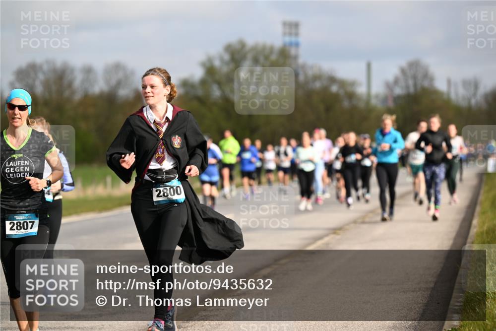 12.04.2026 - 45. Internationalen Wilhelmsburger Insellauf Dr. Thomas Lammeyer http://msf.ph/oto/9435632 12.04.2026 09:25:12 Laufen 2807, 2800 meine-sportfotos.de