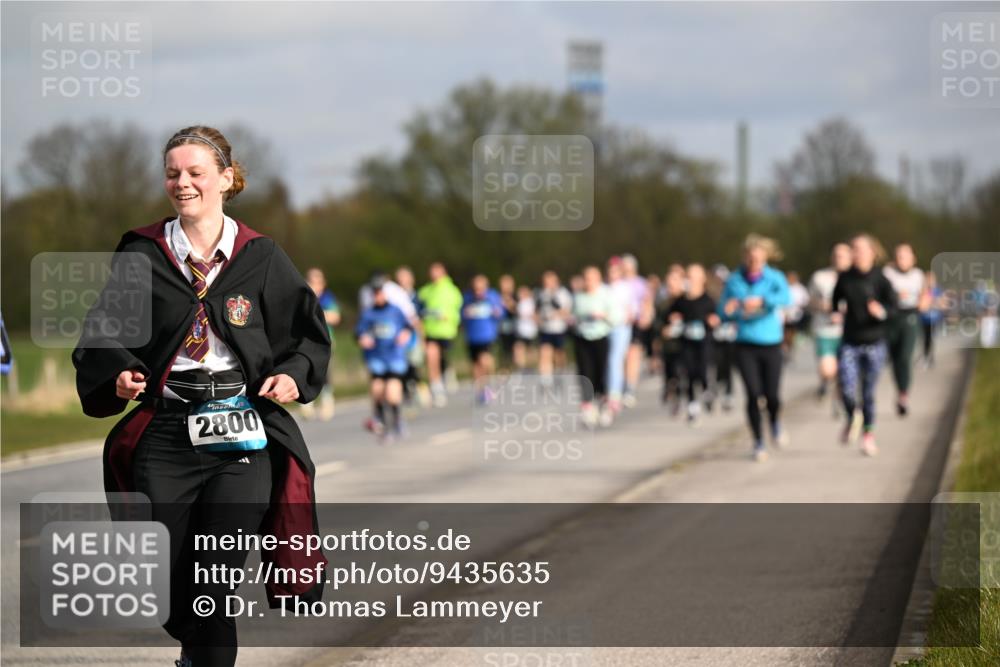 12.04.2026 - 45. Internationalen Wilhelmsburger Insellauf Dr. Thomas Lammeyer http://msf.ph/oto/9435635 12.04.2026 09:25:12 Laufen 2800 meine-sportfotos.de