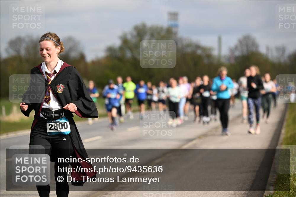 12.04.2026 - 45. Internationalen Wilhelmsburger Insellauf Dr. Thomas Lammeyer http://msf.ph/oto/9435636 12.04.2026 09:25:13 Laufen 2800 meine-sportfotos.de