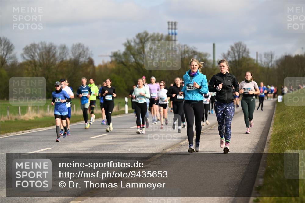 12.04.2026 - 45. Internationalen Wilhelmsburger Insellauf Dr. Thomas Lammeyer http://msf.ph/oto/9435653 12.04.2026 09:25:17 Laufen 3740, 2590, 2225, 5703 meine-sportfotos.de