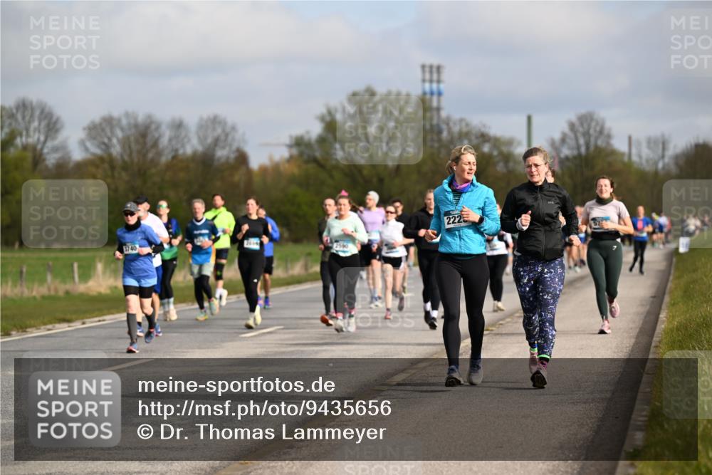 12.04.2026 - 45. Internationalen Wilhelmsburger Insellauf Dr. Thomas Lammeyer http://msf.ph/oto/9435656 12.04.2026 09:25:17 Laufen 3740, 2225, 57 meine-sportfotos.de