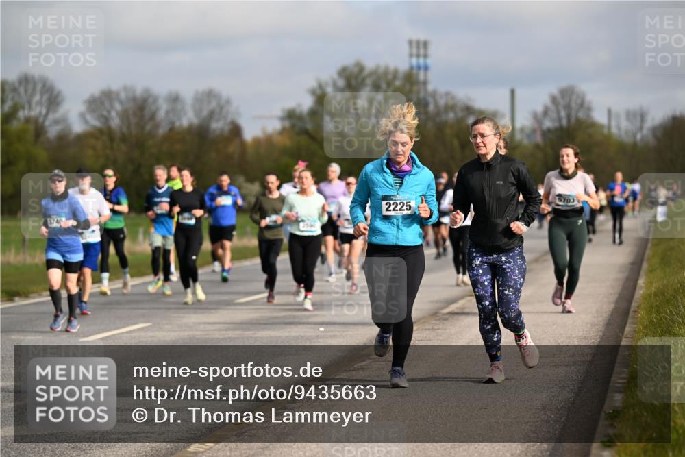 12.04.2026 - 45. Internationalen Wilhelmsburger Insellauf Dr. Thomas Lammeyer http://msf.ph/oto/9435663 12.04.2026 09:25:19 Laufen 331, 2225, 5703 meine-sportfotos.de