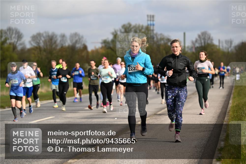 12.04.2026 - 45. Internationalen Wilhelmsburger Insellauf Dr. Thomas Lammeyer http://msf.ph/oto/9435665 12.04.2026 09:25:19 Laufen 2225, 1740, 576 meine-sportfotos.de