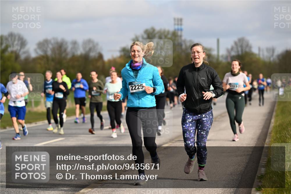 12.04.2026 - 45. Internationalen Wilhelmsburger Insellauf Dr. Thomas Lammeyer http://msf.ph/oto/9435671 12.04.2026 09:25:20 Laufen 2225, 5103 meine-sportfotos.de