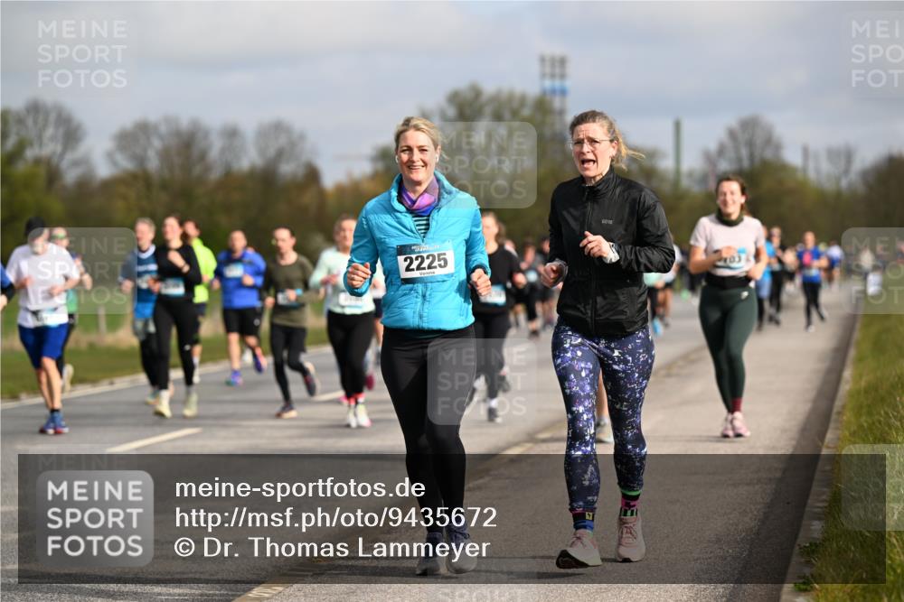 12.04.2026 - 45. Internationalen Wilhelmsburger Insellauf Dr. Thomas Lammeyer http://msf.ph/oto/9435672 12.04.2026 09:25:20 Laufen 2225 meine-sportfotos.de