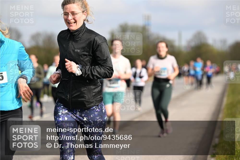 12.04.2026 - 45. Internationalen Wilhelmsburger Insellauf Dr. Thomas Lammeyer http://msf.ph/oto/9435686 12.04.2026 09:25:22 Laufen 5 meine-sportfotos.de