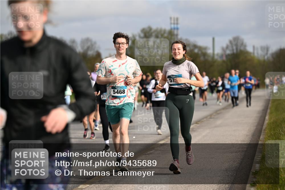 12.04.2026 - 45. Internationalen Wilhelmsburger Insellauf Dr. Thomas Lammeyer http://msf.ph/oto/9435689 12.04.2026 09:25:23 Laufen 257, 5468, 57 meine-sportfotos.de