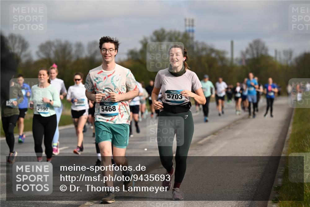 12.04.2026 - 45. Internationalen Wilhelmsburger Insellauf Dr. Thomas Lammeyer http://msf.ph/oto/9435693 12.04.2026 09:25:23 Laufen 30, 2590, 5468, 5703 meine-sportfotos.de