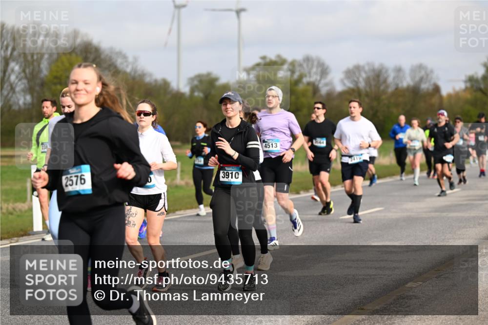 12.04.2026 - 45. Internationalen Wilhelmsburger Insellauf Dr. Thomas Lammeyer http://msf.ph/oto/9435713 12.04.2026 09:25:27 Laufen 238, 2576, 3910, 4513 meine-sportfotos.de