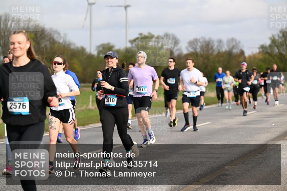 12.04.2026 - 45. Internationalen Wilhelmsburger Insellauf Dr. Thomas Lammeyer http://msf.ph/oto/9435714 12.04.2026 09:25:27 Laufen 3910, 2576, 4513, 844, 2419 meine-sportfotos.de