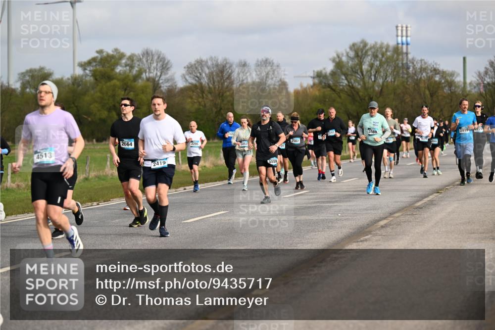 12.04.2026 - 45. Internationalen Wilhelmsburger Insellauf Dr. Thomas Lammeyer http://msf.ph/oto/9435717 12.04.2026 09:25:28 Laufen 2664, 4513, 2419, 2295, 5559, 2567, 2193, 3589, 2919 meine-sportfotos.de